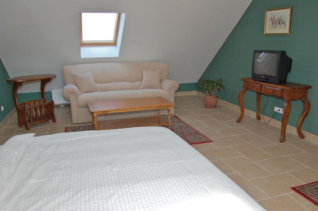 Malomdűlő Farmház Casa de hóspedes Pilisborosjenő Exterior foto
